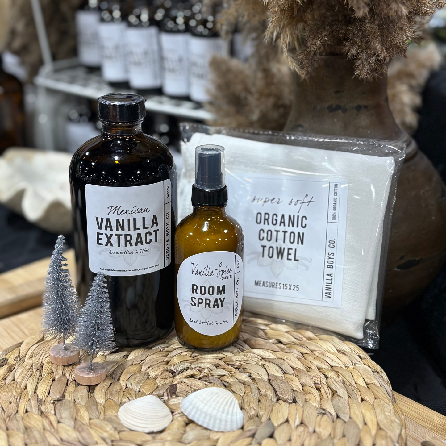16oz Pure Mexican Vanilla + Vanilla and Spice Room Spray + Tea Towel