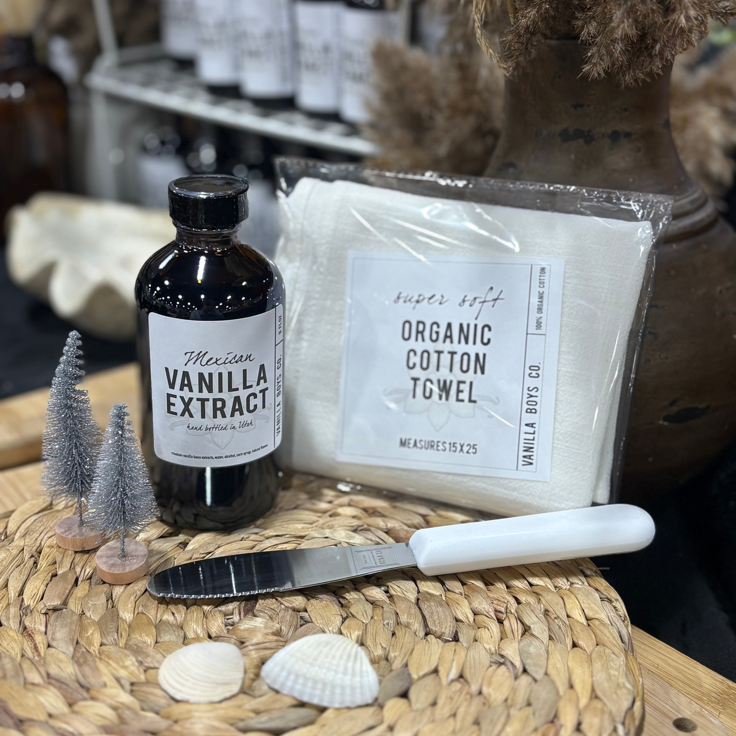 8oz Pure Mexican Vanilla + Tea Towel + Gygi Spreader (White Handle – 6")