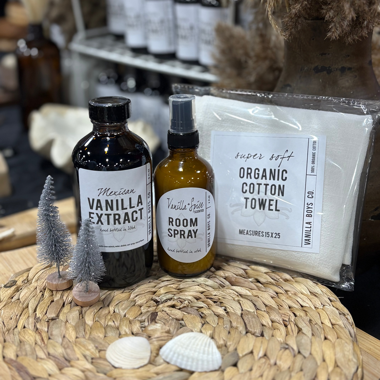 8oz Pure Mexican Vanilla + Vanilla & Spice Room Spray + Tea Towel